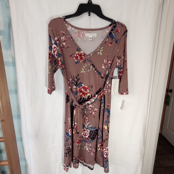 French Laundry Dresses & Skirts - A size small brown with flower pattern French Laundry dress